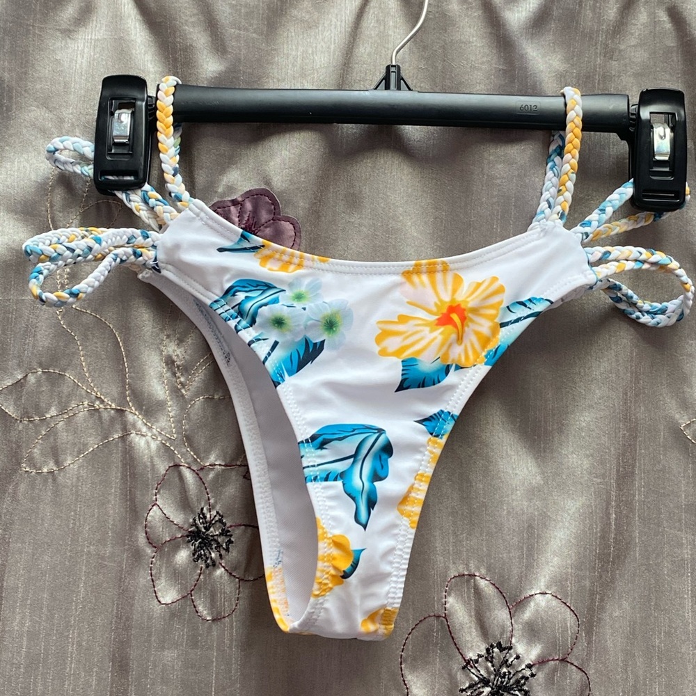 Floral print bikini bottoms